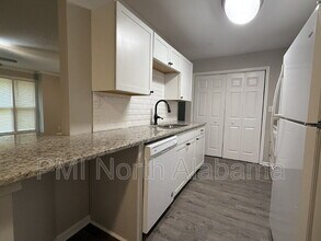 4988-4987 7 Pine Cir in Huntsville, AL - Building Photo - Building Photo