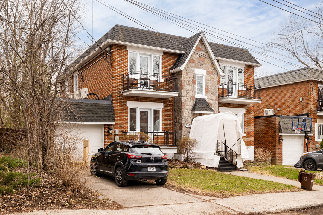 10900 Durham Av in Montréal, QC - Building Photo