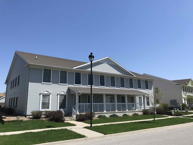 2321 Aspen Rd in Ames, IA - Building Photo - Building Photo