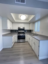 17706 Scherzinger Ln in Santa Clarita, CA - Building Photo - Building Photo