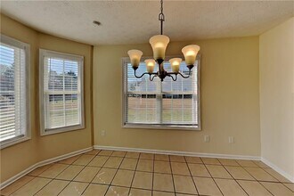 208 Shenandoah Ct in Hiram, GA - Building Photo - Building Photo