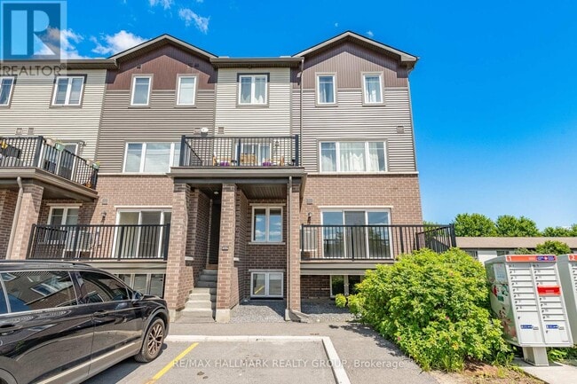 415 Eldorado Private in Ottawa, ON - Building Photo - Building Photo