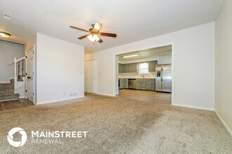 303 E 11th St in Kearney, MO - Building Photo - Building Photo