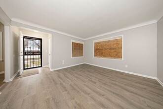 19712 Lahser Rd in Detroit, MI - Building Photo - Building Photo