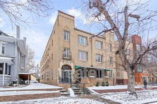 1050 Pearl St in Denver, CO - Building Photo