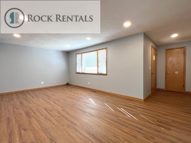 502 S Washington St in South Hutchinson, KS - Building Photo - Building Photo