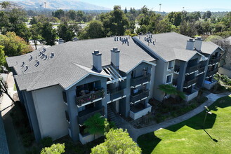 Mission Peaks II in Fremont, CA - Foto de edificio - Building Photo