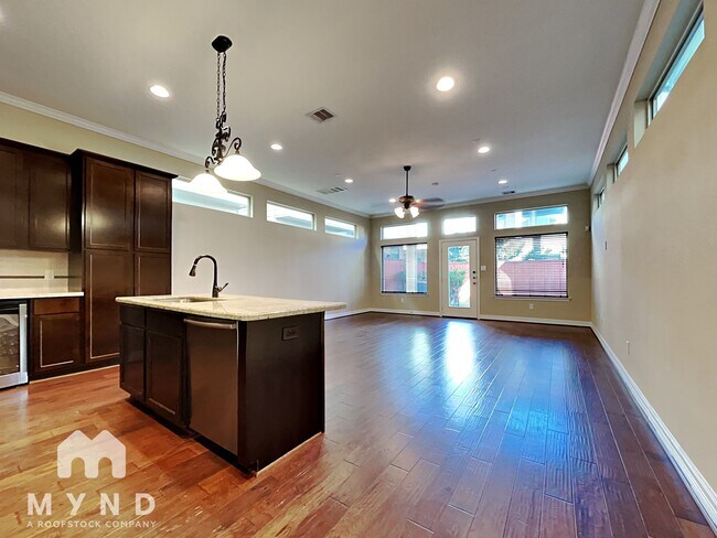 5938 Kiam St in Houston, TX - Building Photo - Building Photo