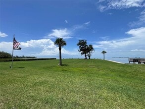 428 Windrush Bay Dr in Tarpon Springs, FL - Building Photo - Building Photo