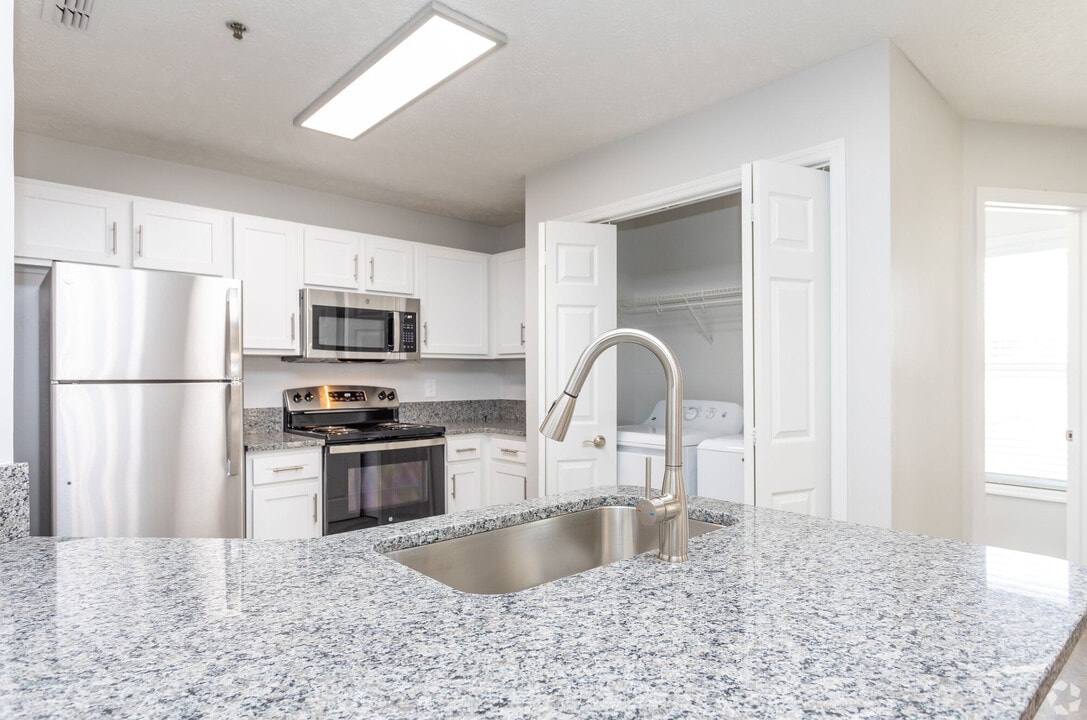 Regency Apartments in Fayetteville, NC - Foto de edificio