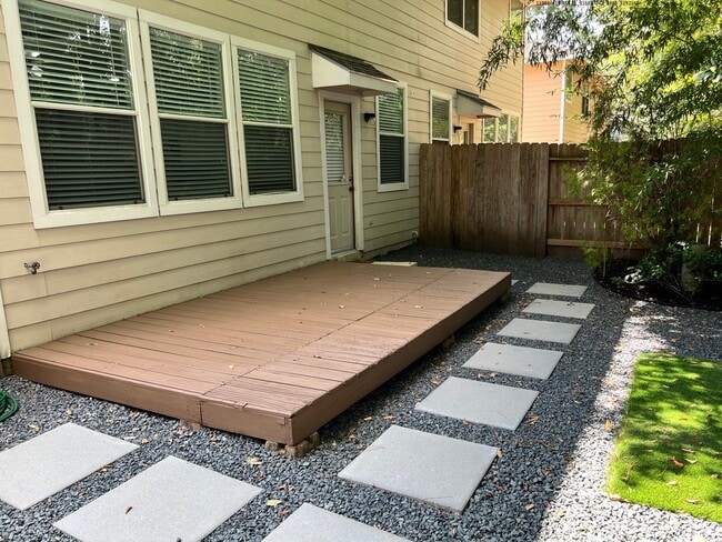 property at 114 N Camellia Grove Cir