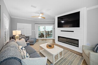 4532 Walker Key Blvd in Orange Beach, AL - Foto de edificio - Building Photo