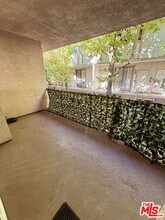 10215 Variel Ave in Los Angeles, CA - Building Photo - Building Photo