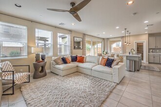 1083 N Water St in Henderson, NV - Building Photo - Building Photo