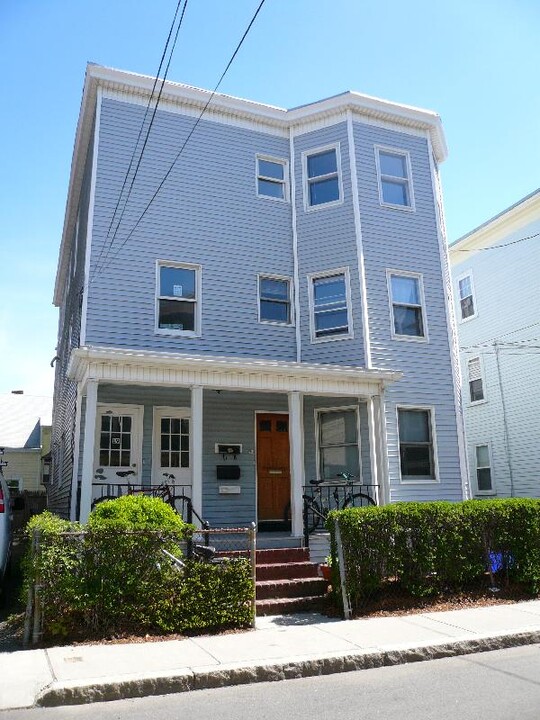 19 Speridakis Ter, Unit 19 in Cambridge, MA - Building Photo