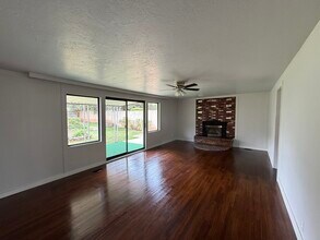 345 W 400 S in Cedar City, UT - Foto de edificio - Building Photo