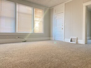 6040 Binney St in Omaha, NE - Building Photo - Building Photo