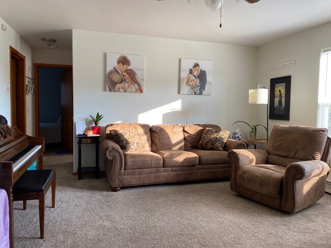 280 First Ave. NW photo'