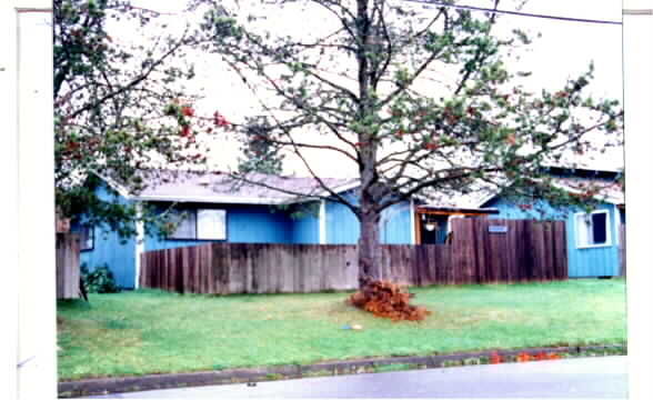 3042 Brittany Dr in Forest Grove, OR - Building Photo