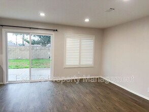 1630 Helm Dr in Oxnard, CA - Building Photo - Building Photo