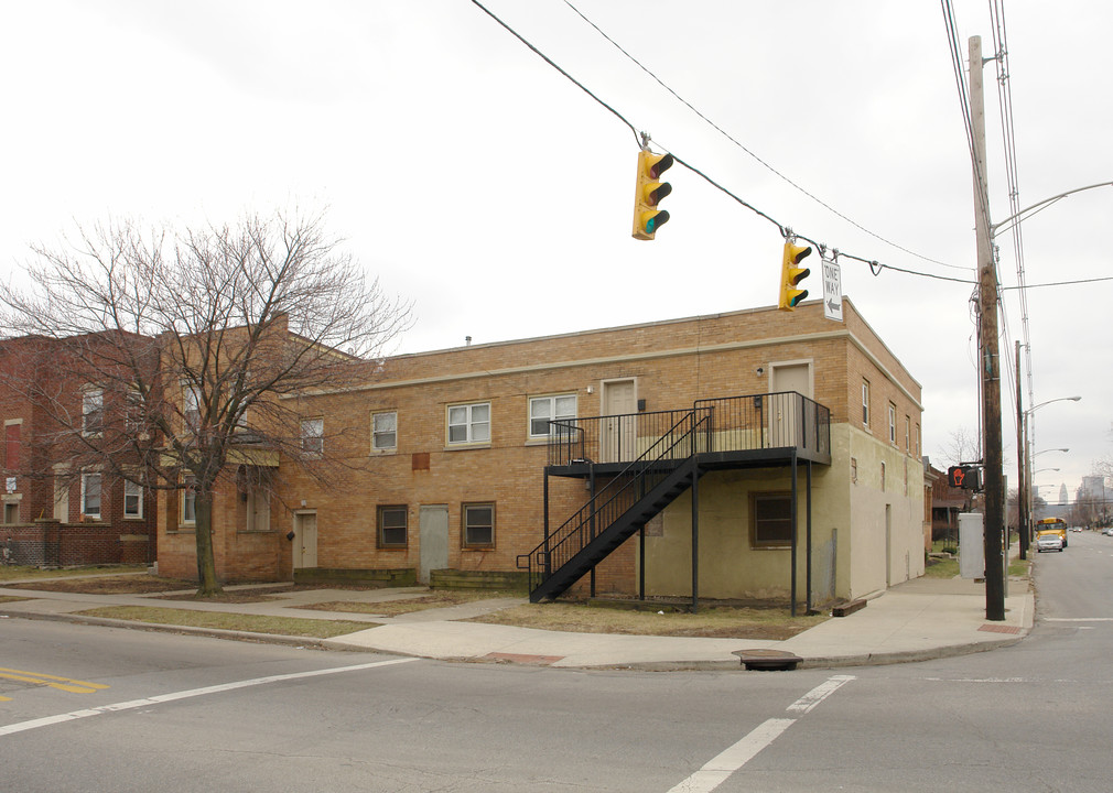 293-299 E 11th Ave in Columbus, OH - Building Photo