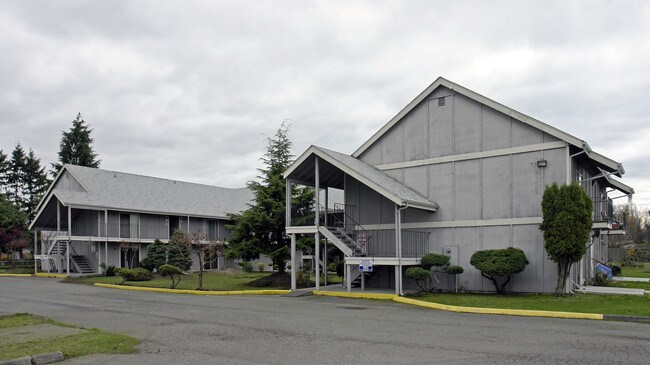 Fairmount Apartments in Puyallup, WA - Building Photo - Building Photo