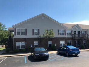101 Overview Path in Georgetown, KY - Foto de edificio - Building Photo
