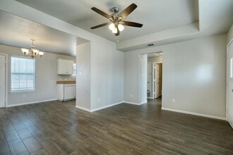 750 Fallen Oak Dr in Bertram, TX - Building Photo - Building Photo