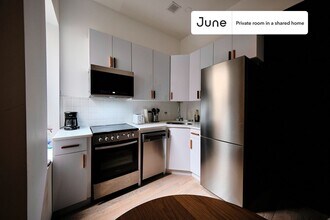 Room in Shared 3 bed/3 bath home in Queens, NY - Building Photo - Building Photo