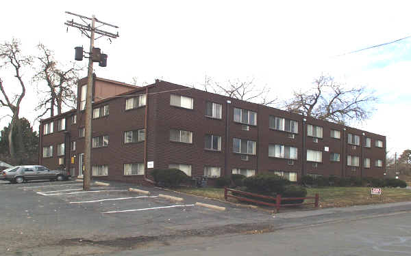 Wheat Ridge Manor in Wheat Ridge, CO - Building Photo - Building Photo