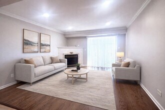 1533 N Windsor Dr in Arlington Heights, IL - Building Photo - Building Photo