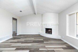 178 Oakside in Universal City, TX - Building Photo - Building Photo