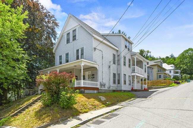 198-200-200 Blossom St in Fitchburg, MA - Building Photo - Building Photo