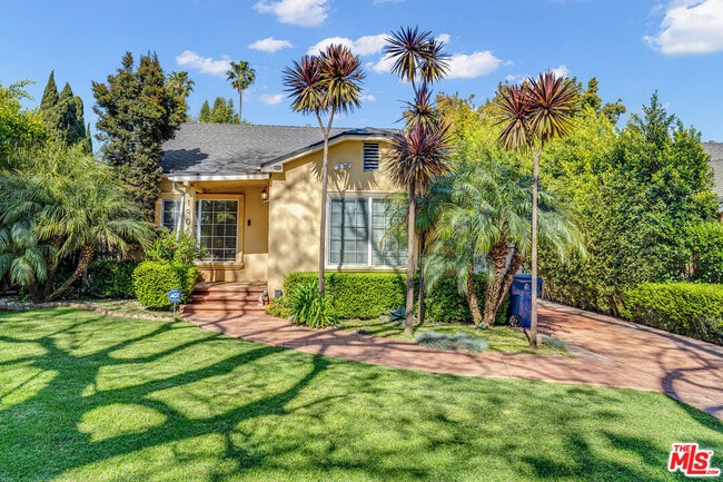 1906 Veteran Ave in Los Angeles, CA - Building Photo - Building Photo