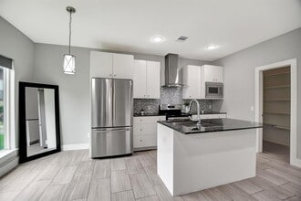 20 Evanston St in Houston, TX - Building Photo - Building Photo