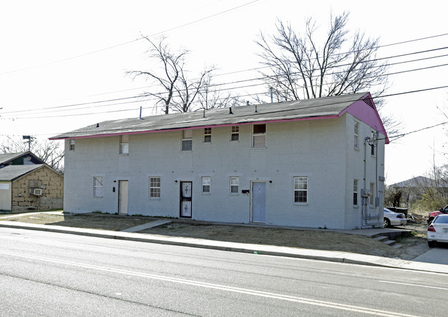 66 E Mclemore Ave in Memphis, TN - Foto de edificio - Building Photo