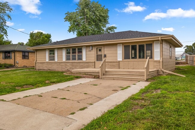 property at 708 SW 4th St