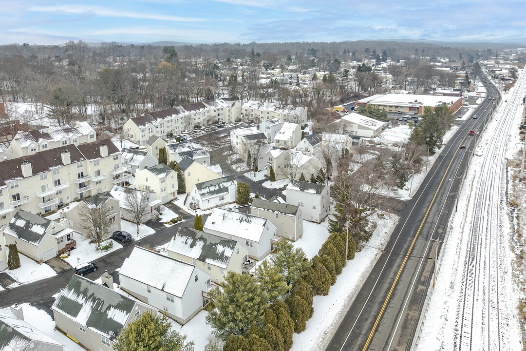 Ridge Hill Condominiums in Hamden, CT - Building Photo