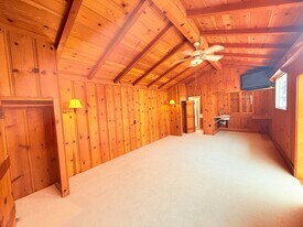 619 W Cypress Ave in Lompoc, CA - Building Photo