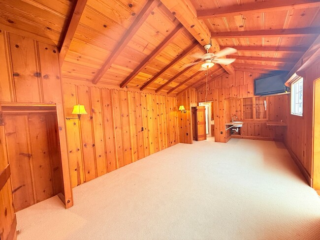 property at 619 W Cypress Ave