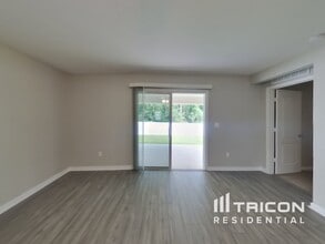 77038 Crosscut Wy in Yulee, FL - Building Photo - Building Photo