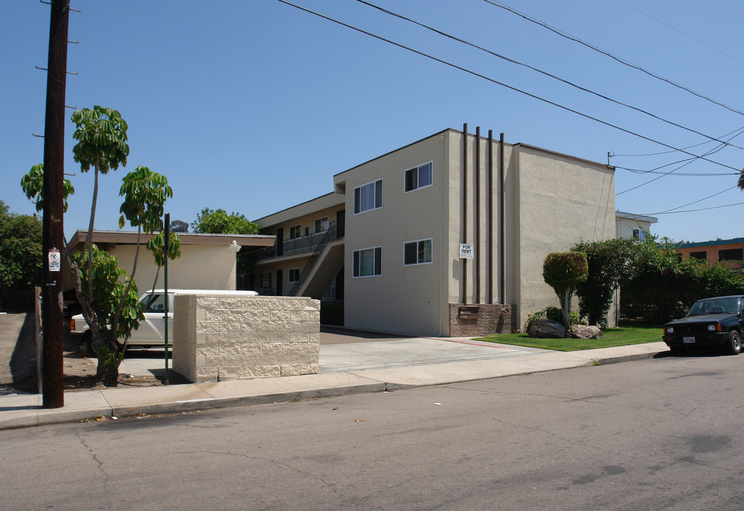 4415 Rosebud Ln in La Mesa, CA - Building Photo