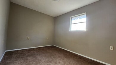 1007 Oak St in Johnson City, TN - Building Photo - Building Photo