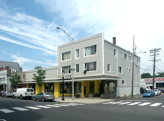 85-91 Main St in Danbury, CT - Building Photo - Building Photo