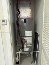 559 NW 2nd St in Florida City, FL - Foto de edificio - Building Photo