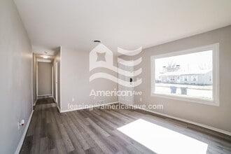 1609 Koch St in Pekin, IL - Foto de edificio - Building Photo