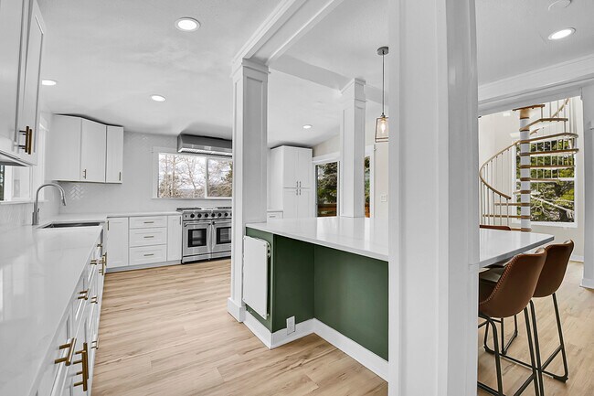 45 Lodgepole Dr in Evergreen, CO - Building Photo - Building Photo