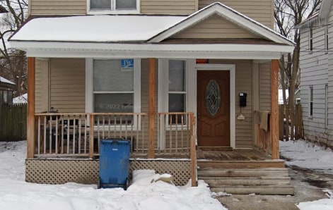 property at 935 Prospect Ave NE