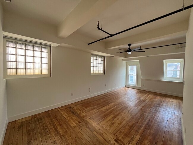 111 W Main St, Unit 301 in Durham, NC - Building Photo - Building Photo