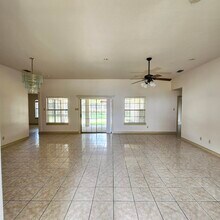 8505 Ficus Cir in Laredo, TX - Building Photo - Building Photo